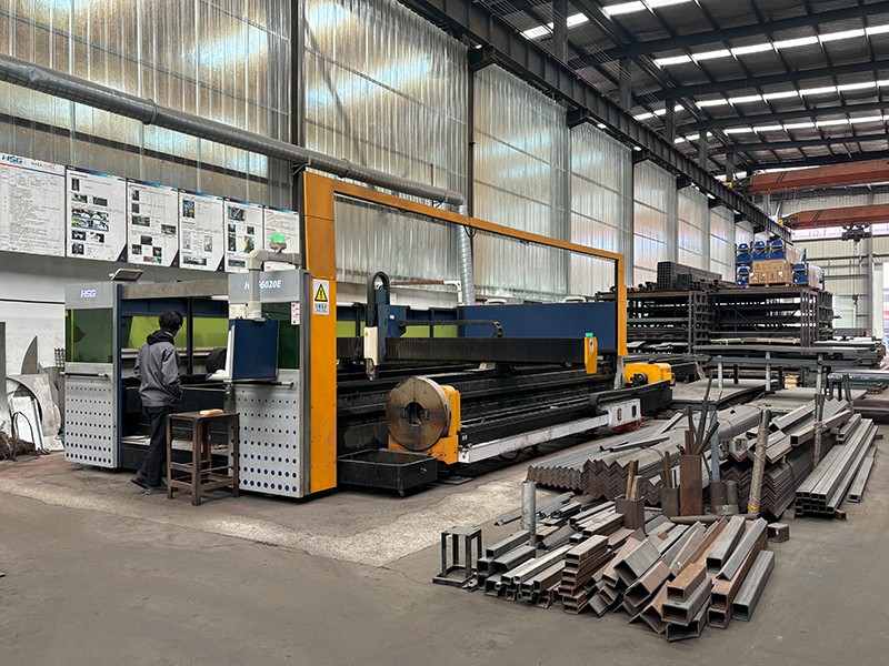 钣金车间2.jpg 钣金车间2.jpg