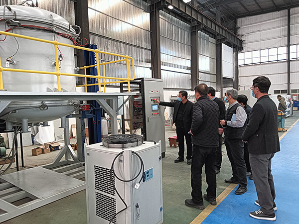 韩国辊道窑-3.jpg 韩国辊道窑-3.jpg